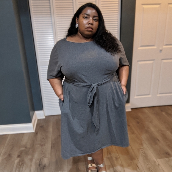 Eshakti Drama Sleeve Midi Dress - Picture 1 of 5